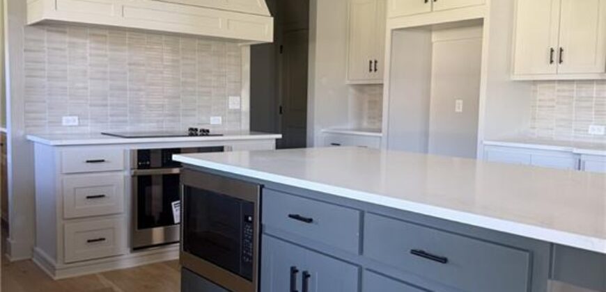 9001 N Poplar Avenue, Kansas City, MO 64156