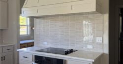 9001 N Poplar Avenue, Kansas City, MO 64156