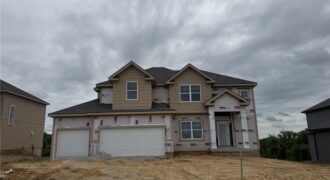 9001 N Poplar Avenue, Kansas City, MO 64156