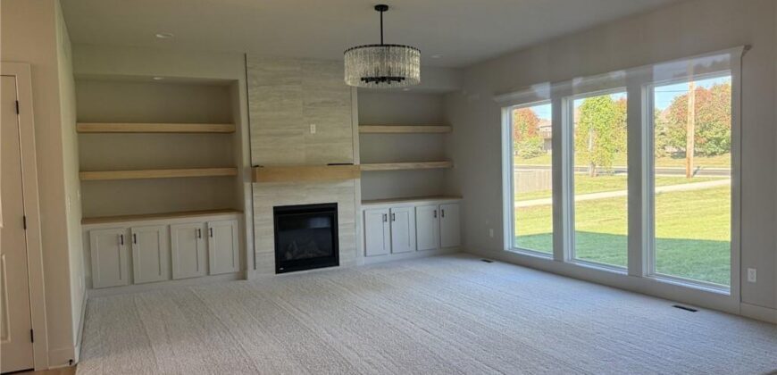 9001 N Poplar Avenue, Kansas City, MO 64156