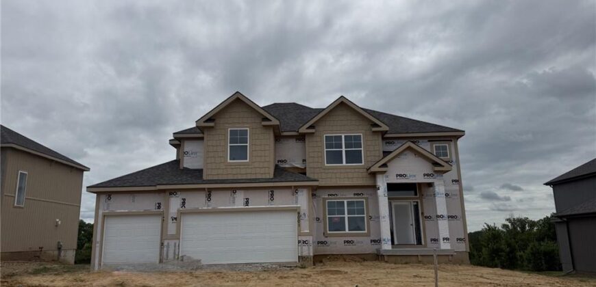 9001 N Poplar Avenue, Kansas City, MO 64156