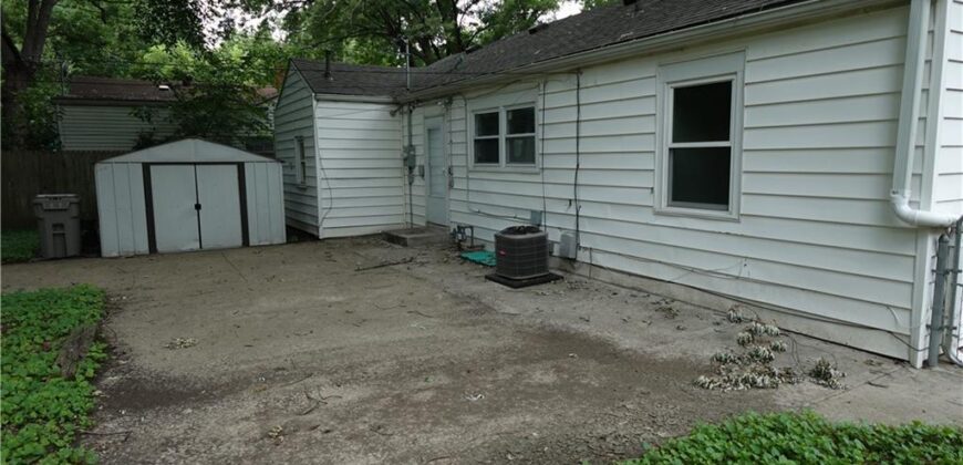 801 NE 46th Street, Kansas City, MO 64116