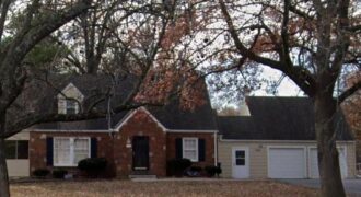 909 NE Vivion Road, Kansas City, MO 64118
