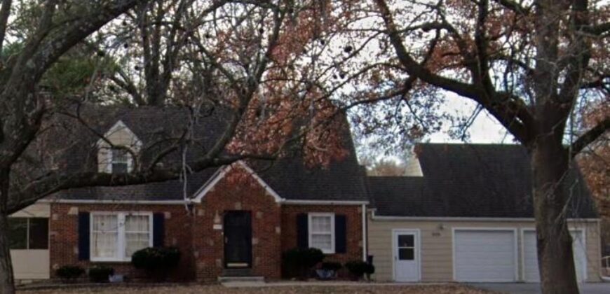 909 NE Vivion Road, Kansas City, MO 64118