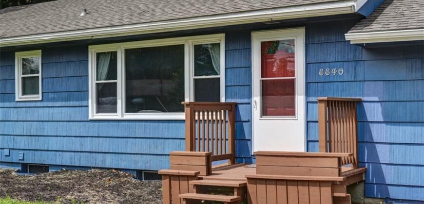 8840 N Forest Avenue, Kansas City, MO 64155