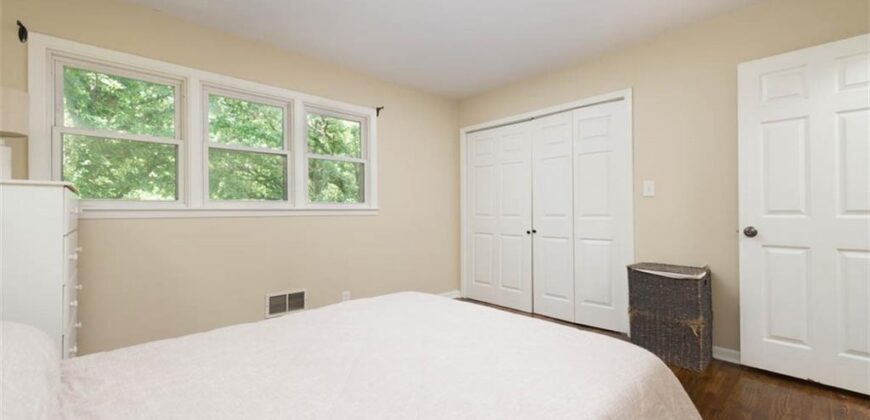 8840 N Forest Avenue, Kansas City, MO 64155