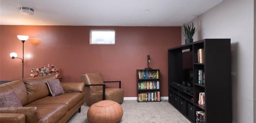 8840 N Forest Avenue, Kansas City, MO 64155