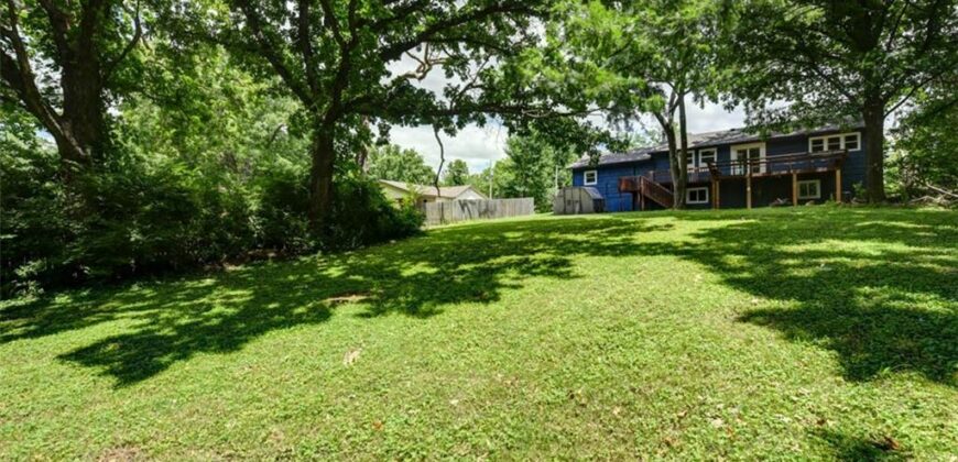 8840 N Forest Avenue, Kansas City, MO 64155