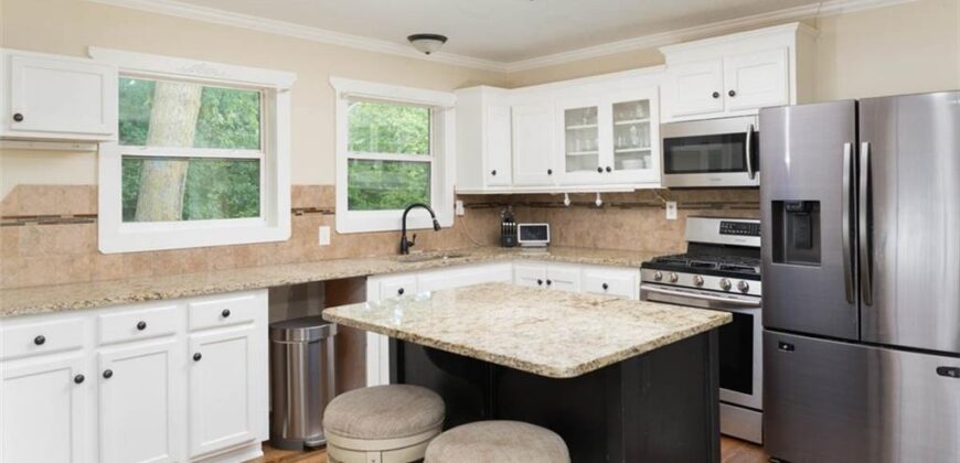 8840 N Forest Avenue, Kansas City, MO 64155