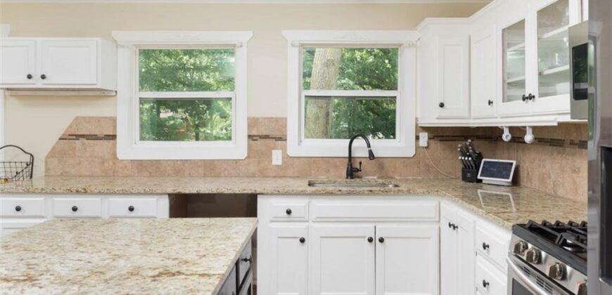 8840 N Forest Avenue, Kansas City, MO 64155