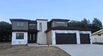 1006 Meadowbrook Drive, Kearney, MO 64060
