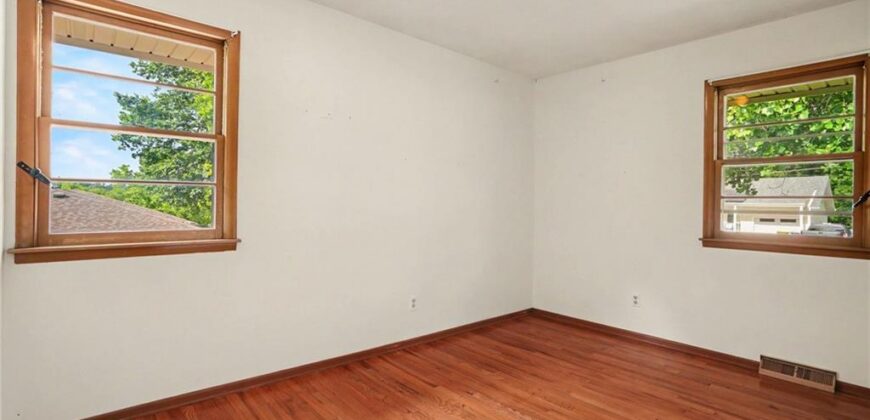 235 N Eugene Field Road, Claycomo, MO 64119