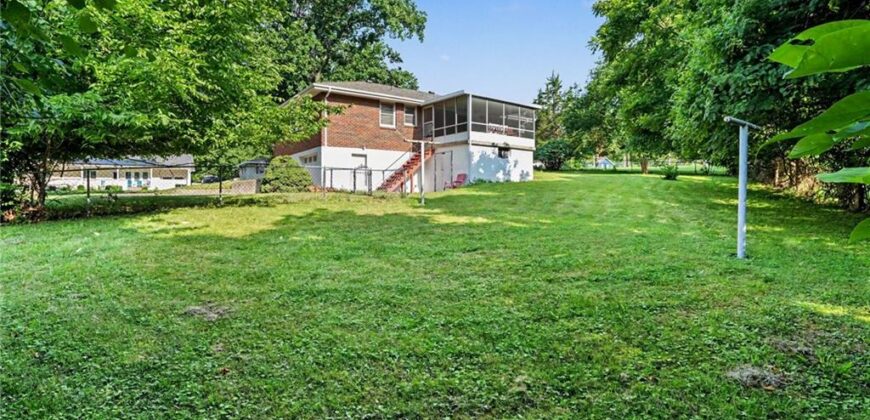235 N Eugene Field Road, Claycomo, MO 64119