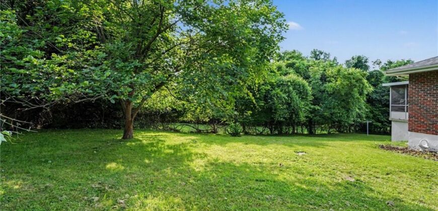 235 N Eugene Field Road, Claycomo, MO 64119
