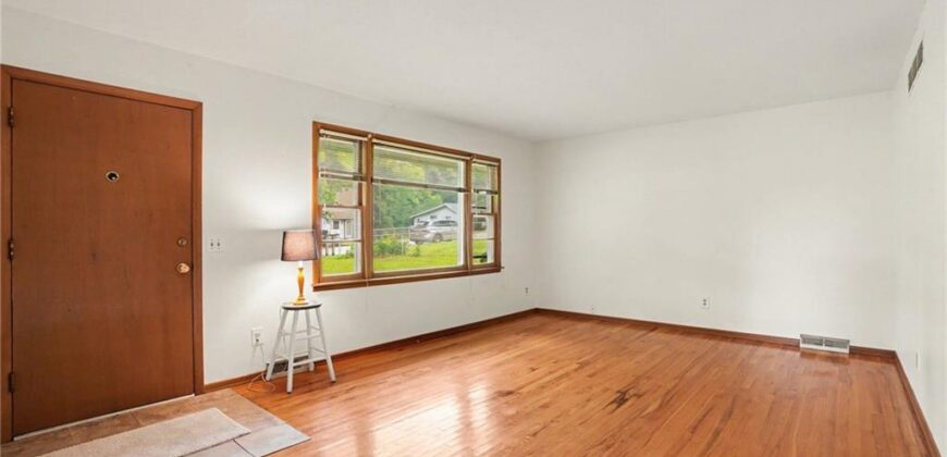 235 N Eugene Field Road, Claycomo, MO 64119