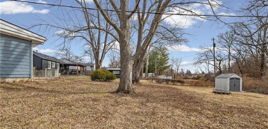 2407 NE 57th Terrace, Gladstone, MO 64118