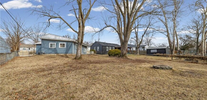 2407 NE 57th Terrace, Gladstone, MO 64118