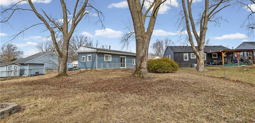 2407 NE 57th Terrace, Gladstone, MO 64118