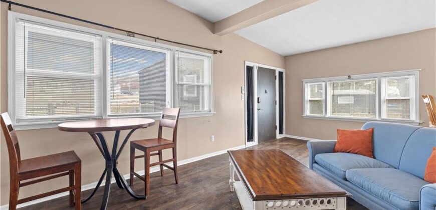2407 NE 57th Terrace, Gladstone, MO 64118