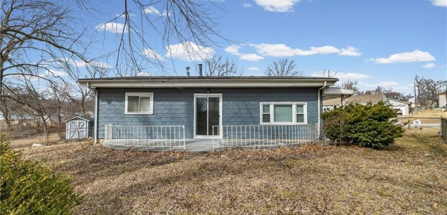 2407 NE 57th Terrace, Gladstone, MO 64118