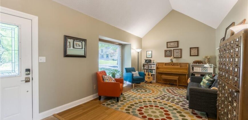 5909 N Norton Avenue, Gladstone, MO 64119