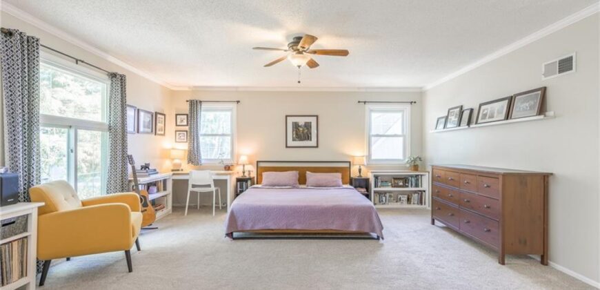 5909 N Norton Avenue, Gladstone, MO 64119