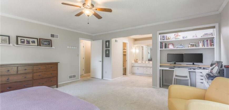 5909 N Norton Avenue, Gladstone, MO 64119