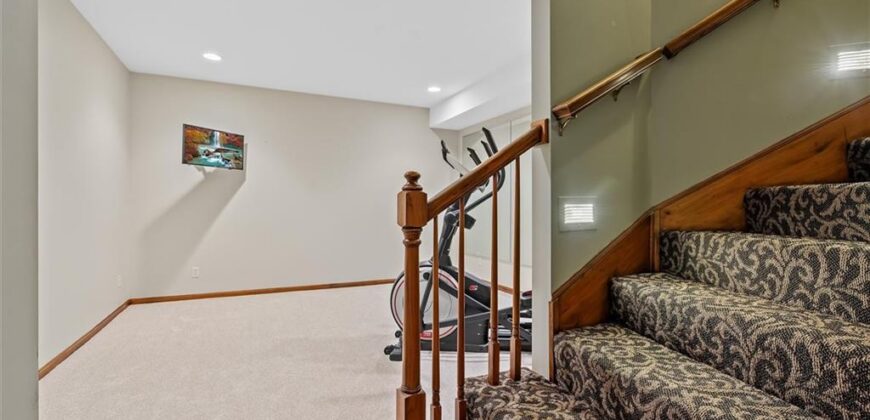 14702 Hills Road, Kearney, MO 64060