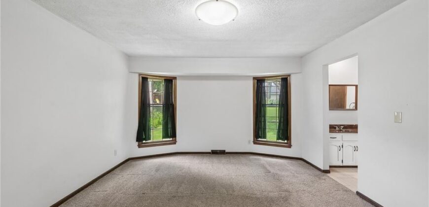 6804 N Agnes Avenue, Gladstone, MO 64119