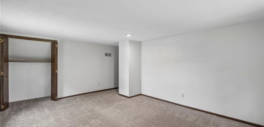 6804 N Agnes Avenue, Gladstone, MO 64119