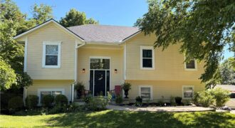 5503 NW Raintree Drive, Parkville, MO 64152