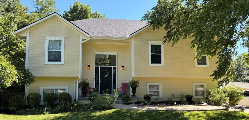 5503 NW Raintree Drive, Parkville, MO 64152