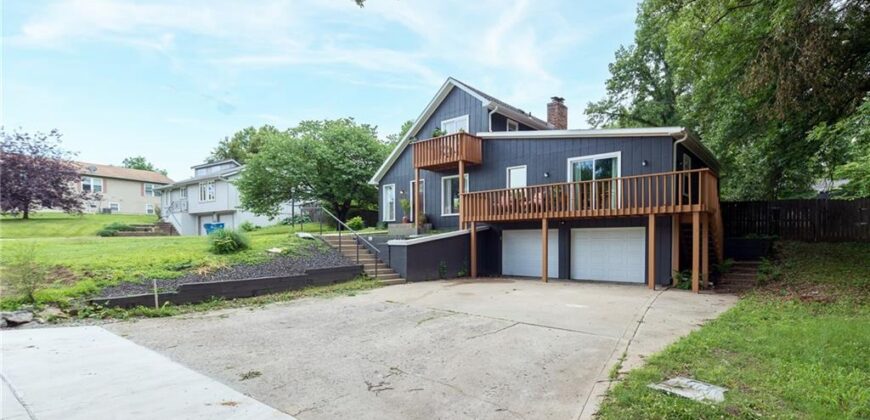 124 Johnson Road, Liberty, MO 64068