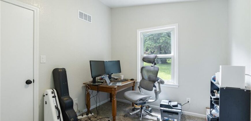 124 Johnson Road, Liberty, MO 64068