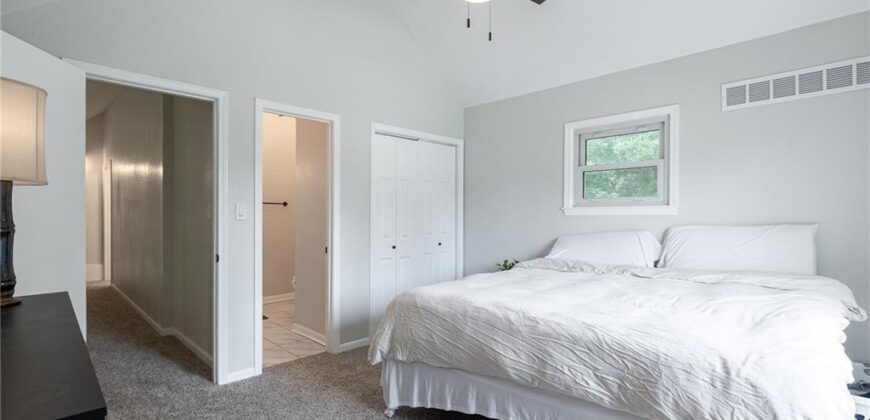 124 Johnson Road, Liberty, MO 64068