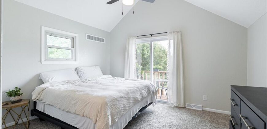 124 Johnson Road, Liberty, MO 64068