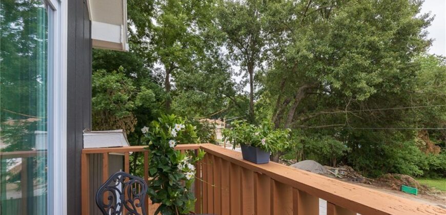 124 Johnson Road, Liberty, MO 64068