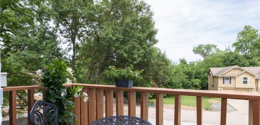124 Johnson Road, Liberty, MO 64068