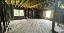 7050 NW Railroad Avenue, Waldron, MO 64092