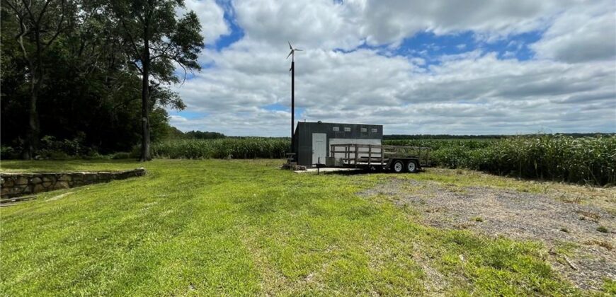 7050 NW Railroad Avenue, Waldron, MO 64092
