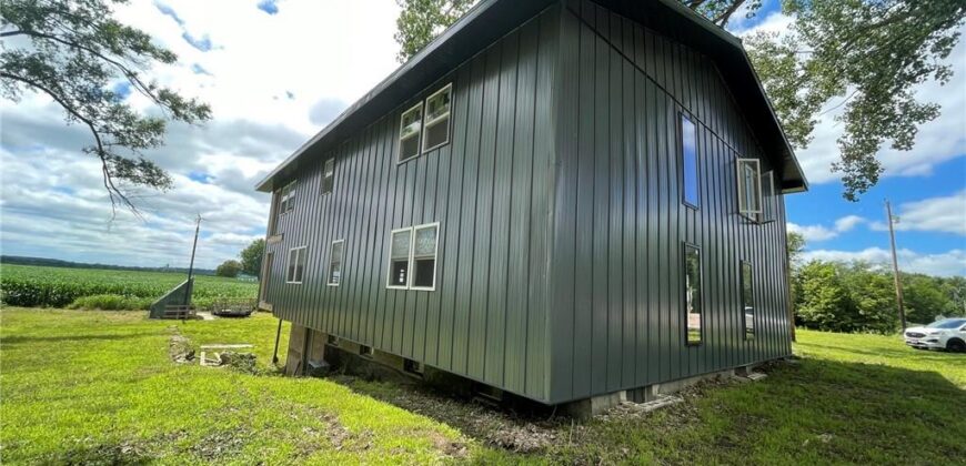 7050 NW Railroad Avenue, Waldron, MO 64092