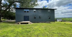 7050 NW Railroad Avenue, Waldron, MO 64092