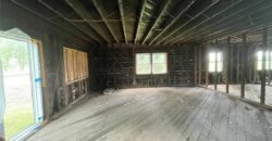 7050 NW Railroad Avenue, Waldron, MO 64092