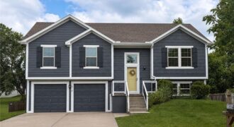11816 N Belmont Avenue, Kansas City, MO 64156