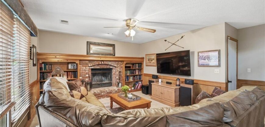 1011 NE 103rd Street, Kansas City, MO 64155