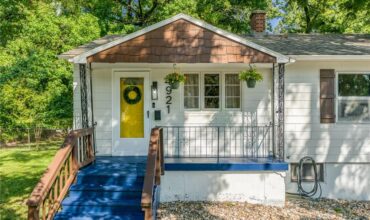 4921 N Garfield Avenue, Kansas City, MO 64118