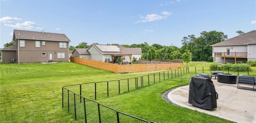 3730 NW 96th Court, Kansas City, MO 64154