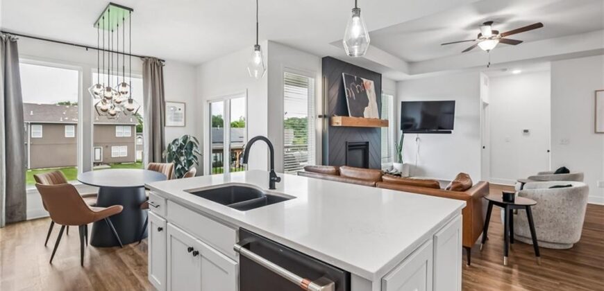 3730 NW 96th Court, Kansas City, MO 64154