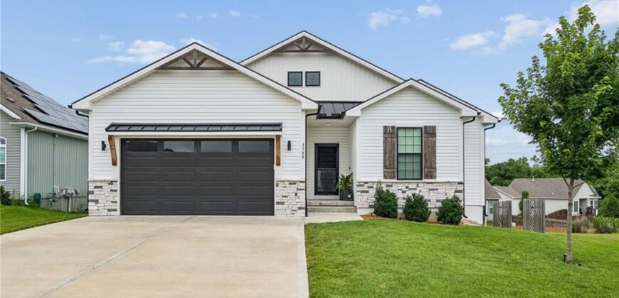 3730 NW 96th Court, Kansas City, MO 64154