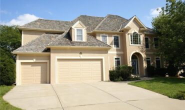 10319 N Saline Avenue, Kansas City, MO 64154